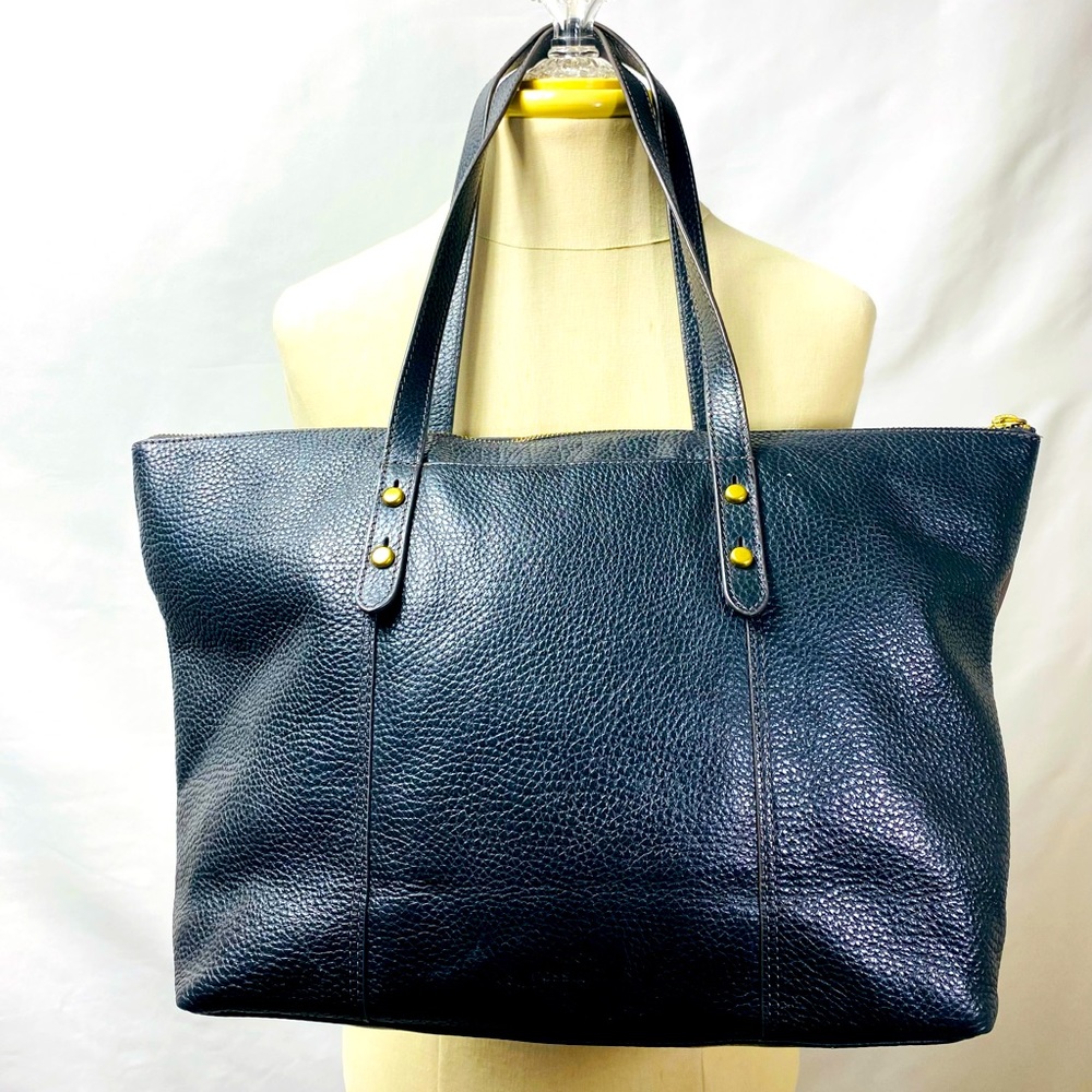 fossil Tote bag genuine leather 17”x12” Black